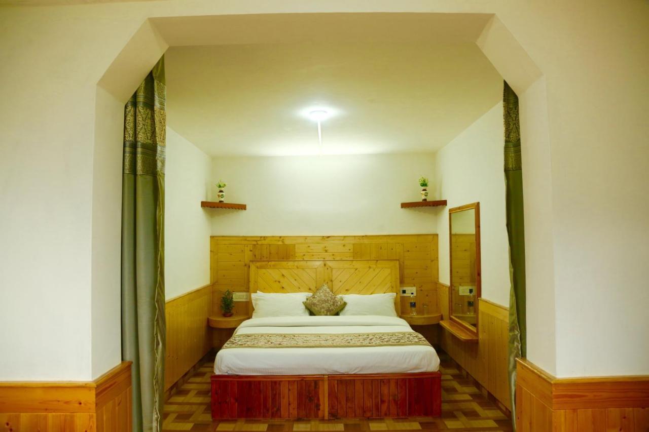 Hotel Rishi Palace - Manali (Himachal Pradesh) — Photos 3